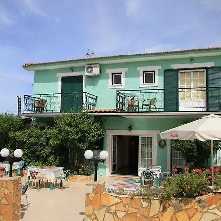 Hotel Meganisi ホテル メガニシ島